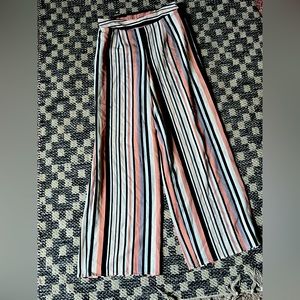 Striped pants/shirt with knot. Size- M